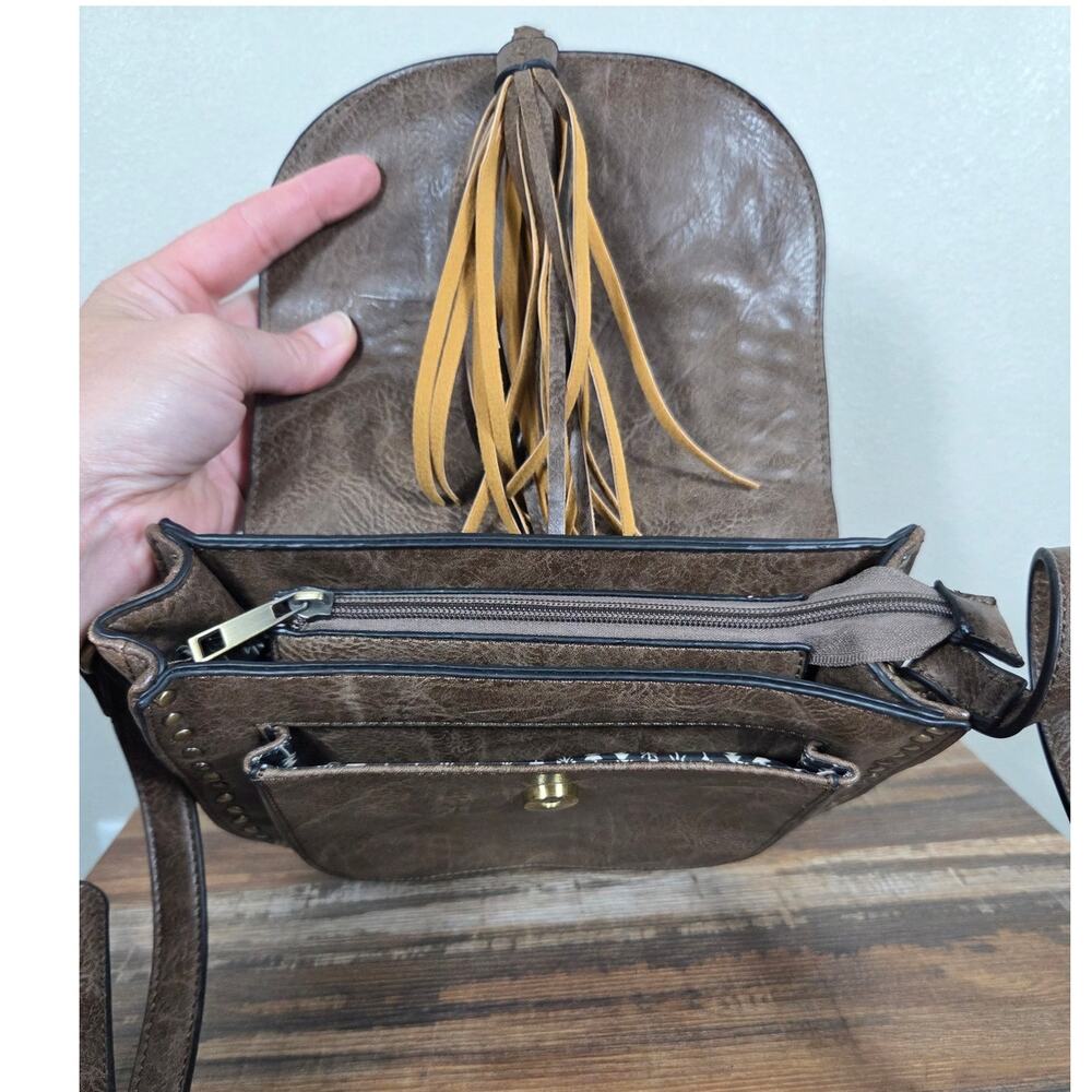 Antik Kraft Brown Faux Leather Gold Studded Crossbody Saddle Bag Western - Picture 5 of 13